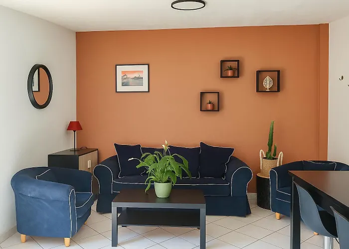 Lumineux T2, 2 Pers, Jardin & Terrasse Au Calme * Trélazé